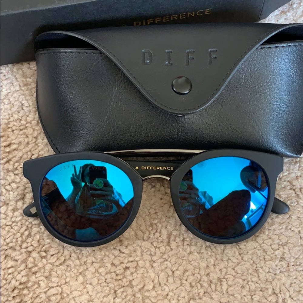 DIFF sunglasses NEW